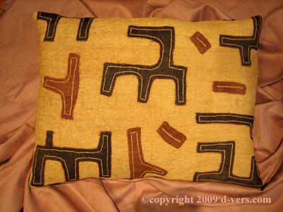 AFRICAN Kuba Cloth Carpet Remnant Pillow 1920s