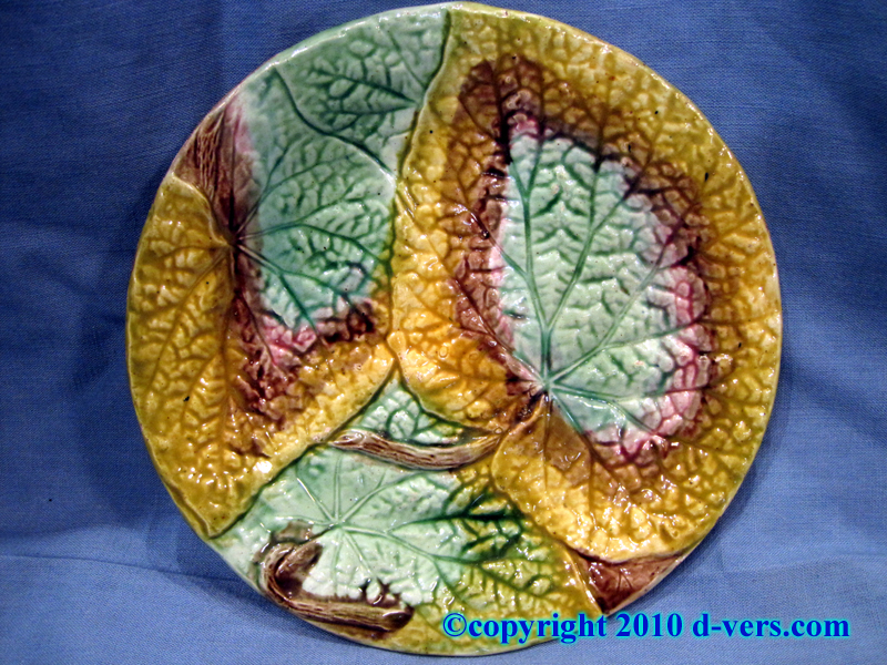  19th Century English Majolica Begonia Leaf Plate 